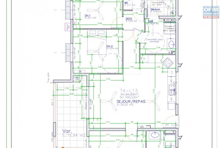 A VENDRE APPARTEMENT F4 DE 104.71 M2  AU CENTRE VILLE DE  SAINT DENIS - APPARTEMENT