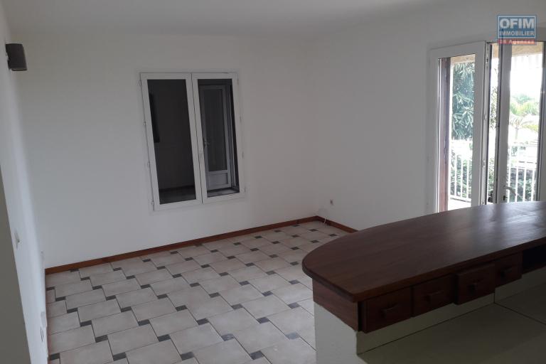 A louer villa F5 avec piscine sur le bas de la Possession