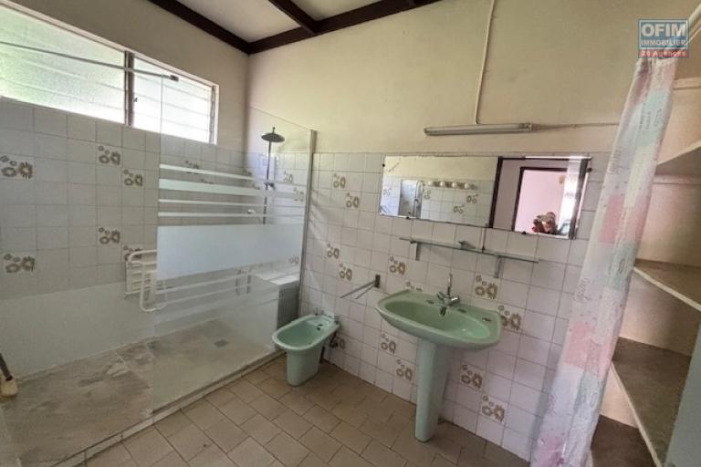 A vendre maison &agrave; r&eacute;nover chemin piton tresor &agrave; La Montagne
