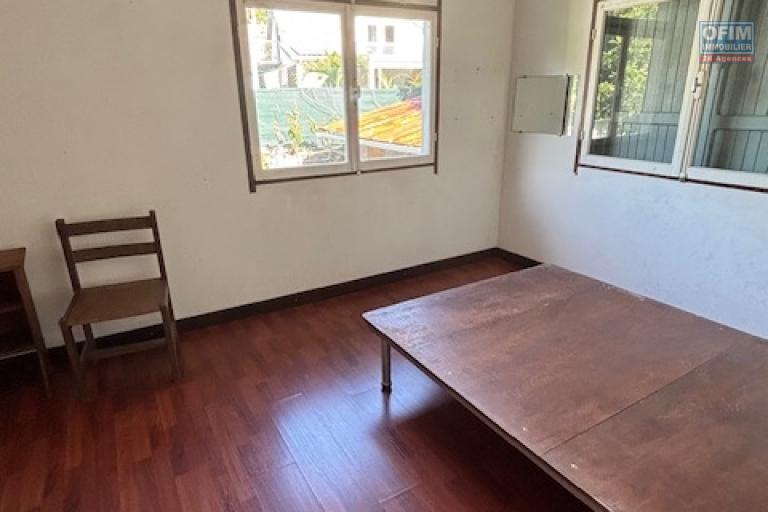 A vendre maison &agrave; r&eacute;nover chemin piton tresor &agrave; La Montagne