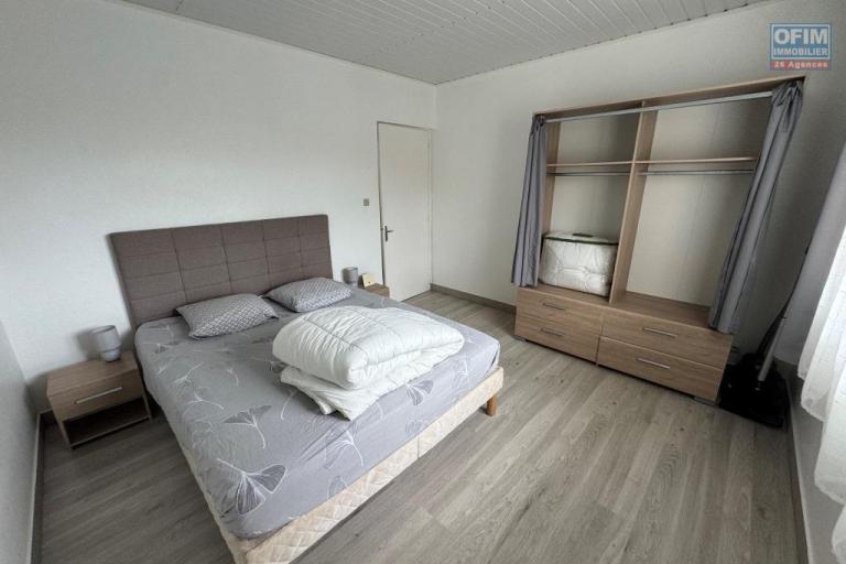 A louer superbe appartement F4 de 88 m² NON MEUBLE proche du centre ville au Tampon