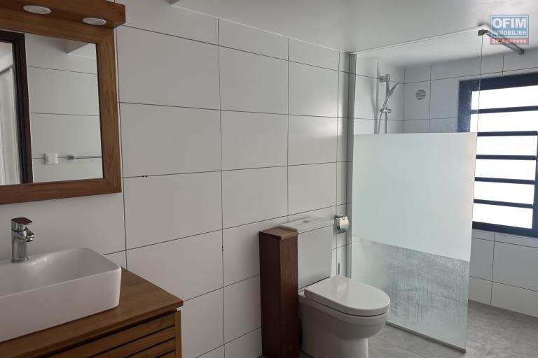 F2 en Duplex à Terre-Sainte vue Mer