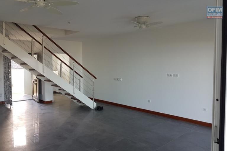 Tres belle villa F4 au calme avec jardin clos