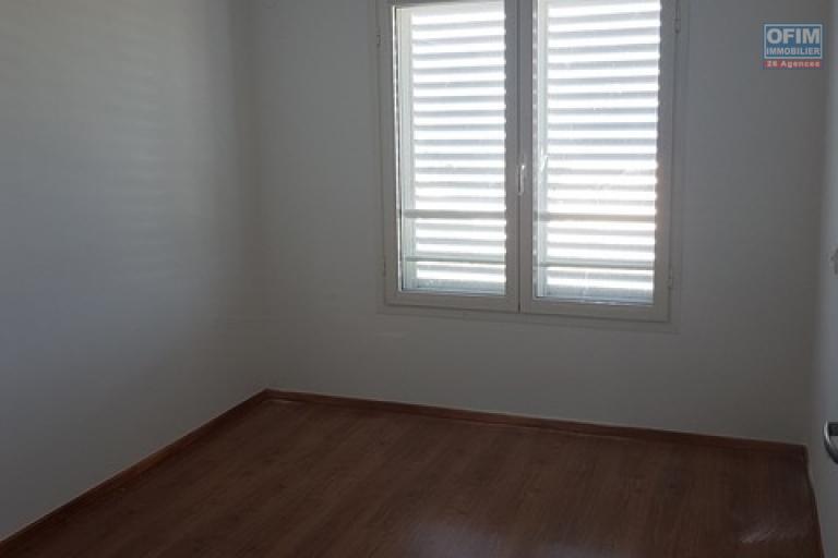 Tres belle villa F4 au calme avec jardin clos