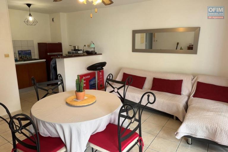 A louer magnifique appartement MEUBLE de type F2 proche centre ville au Tampon