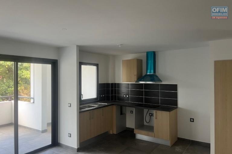 A Louer appartement de type T3 neuf dans une r&eacute;sidence s&eacute;curis&eacute;e proche centre ville de L'ETANG SALE LES HAUTS