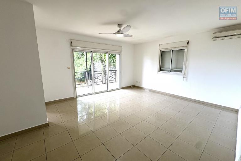 A vendre appartement 2 chambres de 70 m2 avec varangue &agrave; Saint-Beno&icirc;t