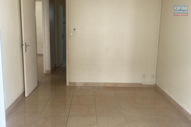 A LOUER Appartement T4 Centre ville de la POSSESSION