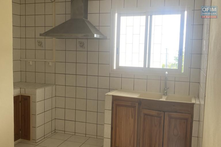 A LOUER Appartement T4 Centre ville de la POSSESSION