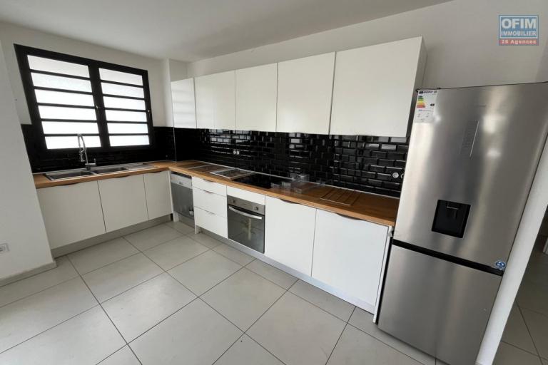 A VENDRE APPARTEMENT F3 DE 73.07 M2  AU CENTRE VILLE DE  SAINT DENIS