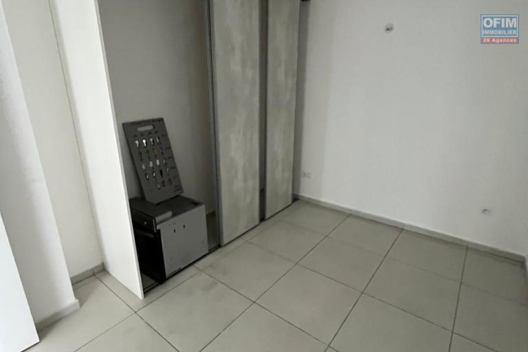 A VENDRE APPARTEMENT F4 DE 103.68 M2 AU CENTRE VILLE DE SAINT DENIS