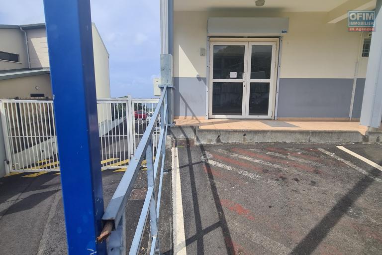 A LOUER LOCAL COMMERIAL DE 110 M2 &Agrave; LA GRANDE MONTEE