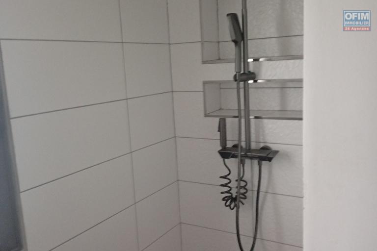 A VENDRE MAISON NEUVE F4/5 DE 131 M2 AVEC VUE MER A LA SALINE LES HAUTS