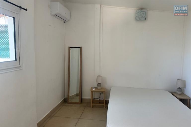 A LOUER Charmante maison meubl&eacute;e F3 &agrave; Terre-Sainte