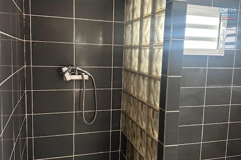 Charmante maison meublée F3 à Terre-Sainte