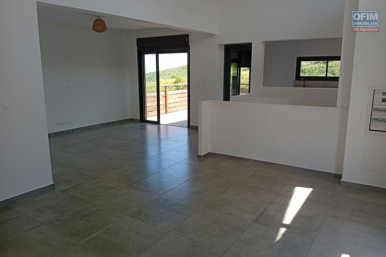 A VENDRE MAISON NEUVE F4/5 DE 131 M2 AVEC VUE MER A LA SALINE LES HAUTS