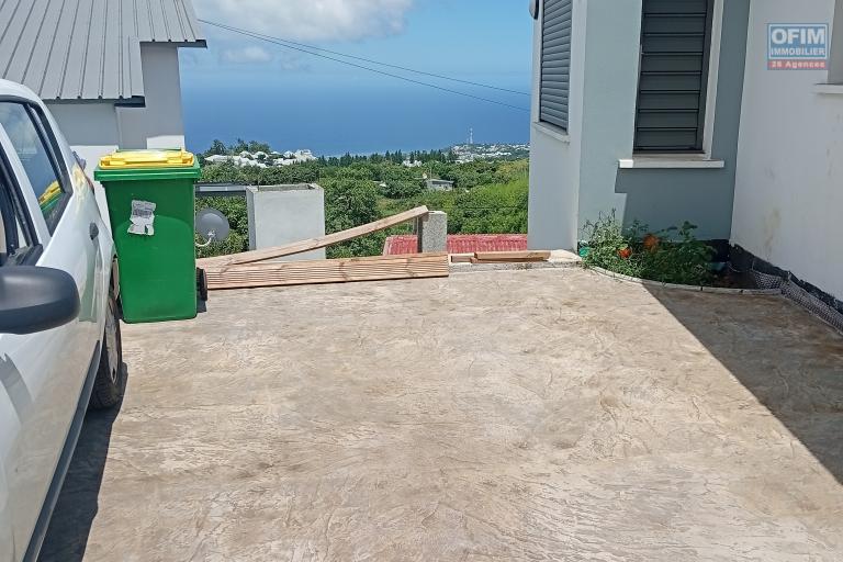 A VENDRE MAISON NEUVE F4/5 DE 131 M2 AVEC VUE MER A LA SALINE LES HAUTS