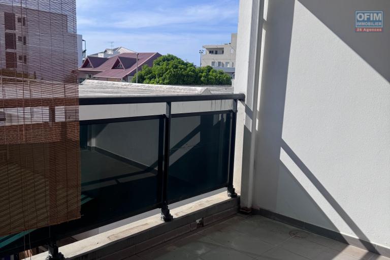 A louer ce jolie appartement de type F2 sur la r&eacute;sidence MARC AURELE rue Monthyon &agrave; Saint Denis.