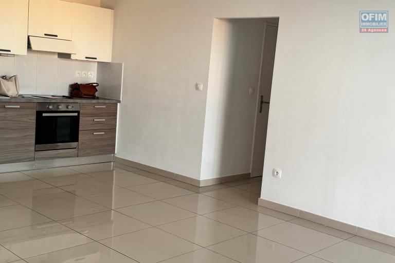 A louer ce charmant appartement de type F2 d'une surface de 57.13m2 sur la r&eacute;sidence PASSERELLE &agrave; Sainte Clotilde