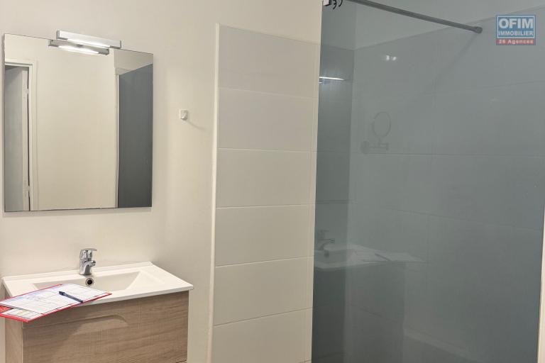 A louer ce charmant appartement de type F2 d'une surface de 57.13m2 sur la r&eacute;sidence PASSERELLE &agrave; Sainte Clotilde