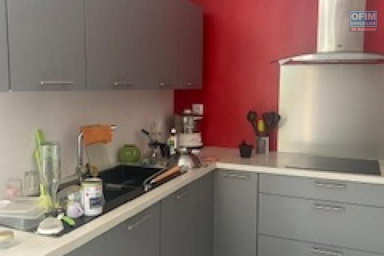 A louer Belle villa jumelée de type F4 dans un quartier résidentiel à BELLEPIERRE SAINT DENIS