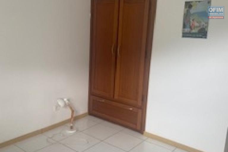 A louer Belle villa jumelée de type F4 dans un quartier résidentiel à BELLEPIERRE SAINT DENIS