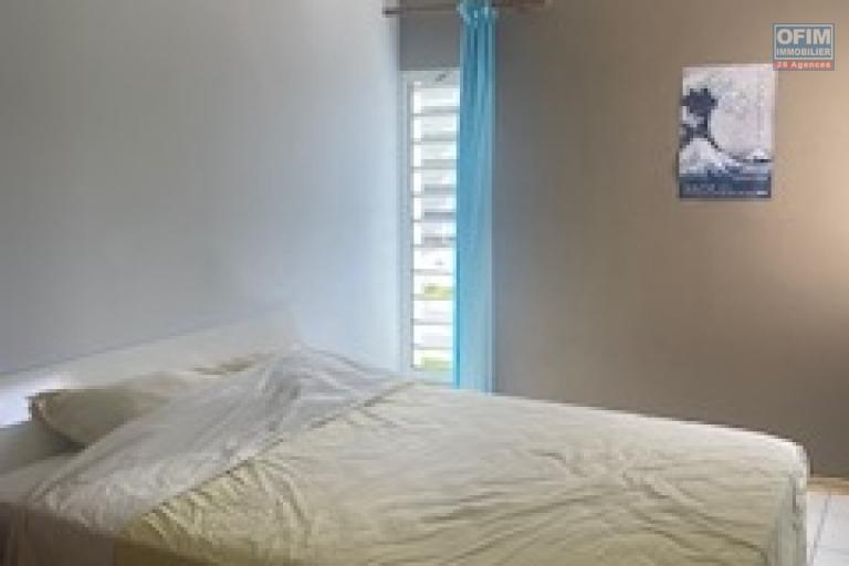 A louer Belle villa jumelée de type F4 dans un quartier résidentiel à BELLEPIERRE SAINT DENIS