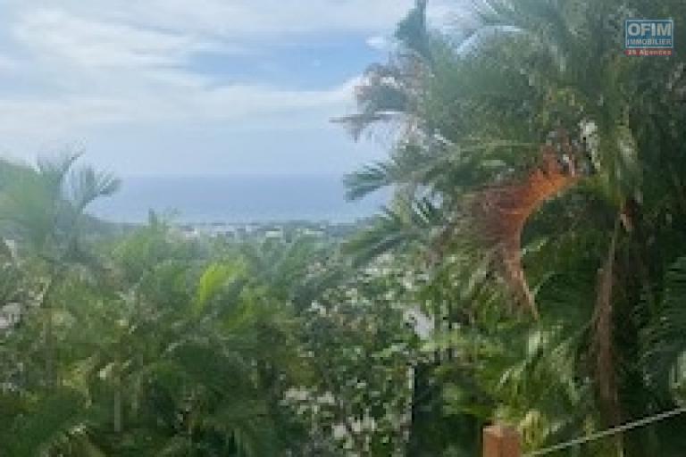 A louer Belle villa jumelée de type F4 dans un quartier résidentiel à BELLEPIERRE SAINT DENIS