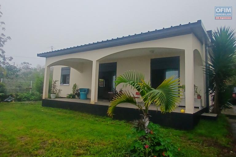 A VENDRE Charmante maison de type F3 de 90 m2 &agrave; la Chaloupe SAINT-LEU