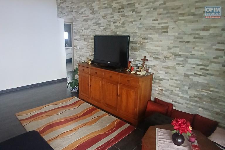 A VENDRE Charmante maison de type F3 de 90 m2 &agrave; la Chaloupe SAINT-LEU