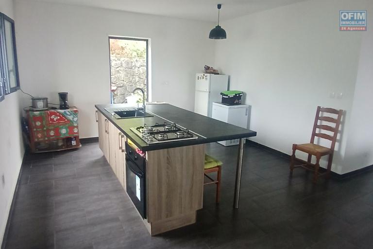 A VENDRE Charmante maison de type F3 de 90 m2 &agrave; la Chaloupe SAINT-LEU