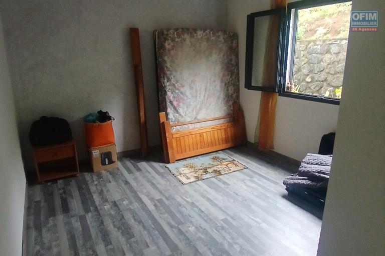 A VENDRE Charmante maison de type F3 de 90 m2 &agrave; la Chaloupe SAINT-LEU