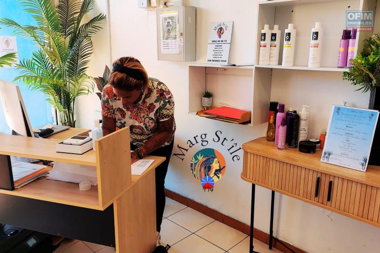 À Vendre – Fonds de commerce Salon de coiffure Marg St'île à Petite-Île (974) | 20000€