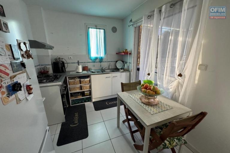 A vendre magnifique appartement tr&eacute;s spacieux de type F3 de 78 m&sup2; dans belle r&eacute;sidence de standing au Tampon