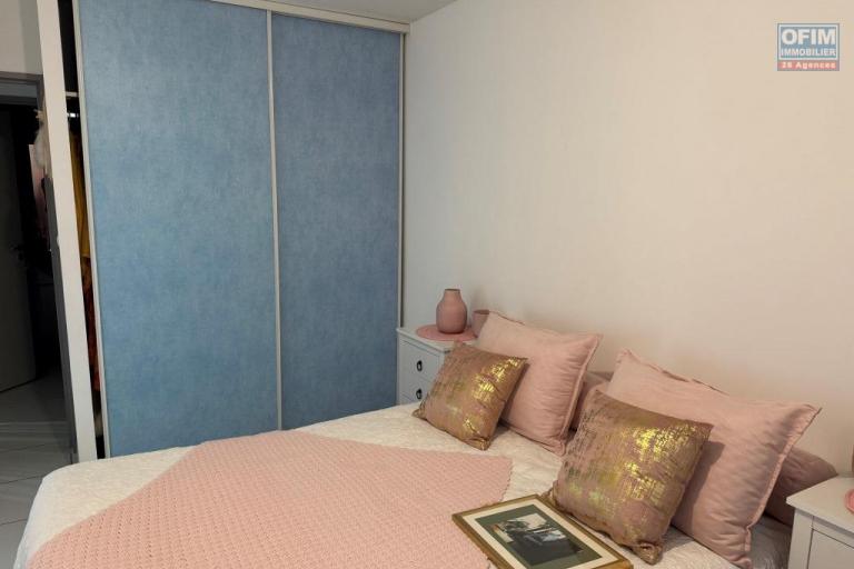 A vendre magnifique appartement tr&eacute;s spacieux de type F3 de 78 m&sup2; dans belle r&eacute;sidence de standing au Tampon