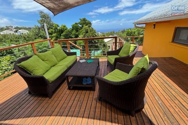 A vendre maison T5, proche centre de La Montagne avec belle vue dégagée.