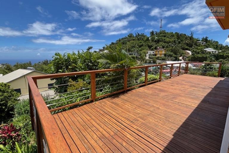 A vendre maison T5, proche centre de La Montagne avec belle vue dégagée.