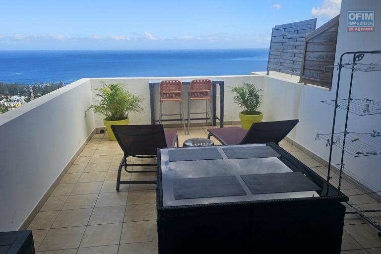 A louer à Saint Leu bel appartement T2 meublé avec vue mer panoramique