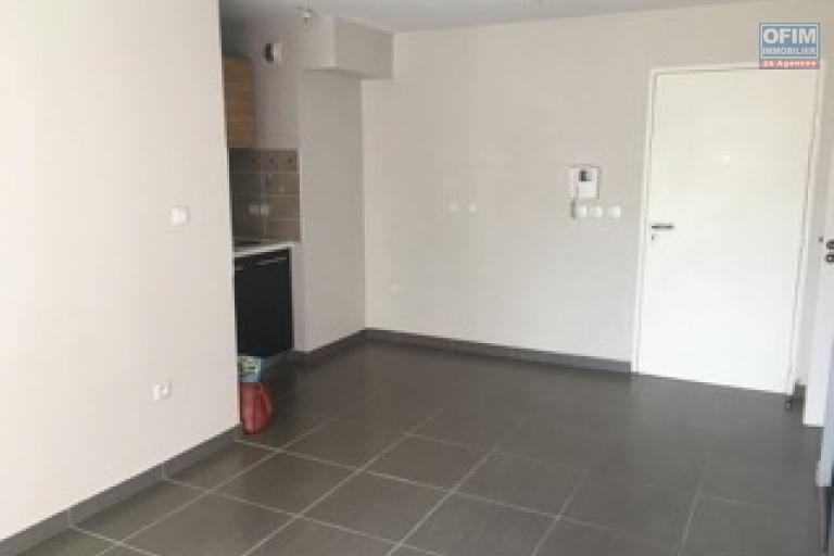 A LOUER APPARTEMENT DUPLEX TYPE 3 A SAINT-DENIS