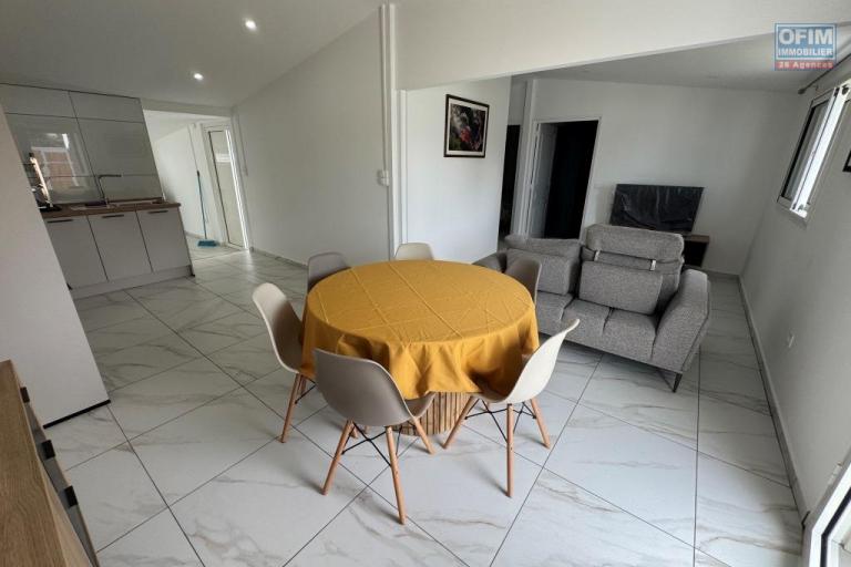 A louer villa F3 MEUBLE  enti&egrave;rement r&eacute;nov&eacute;e le Tampon