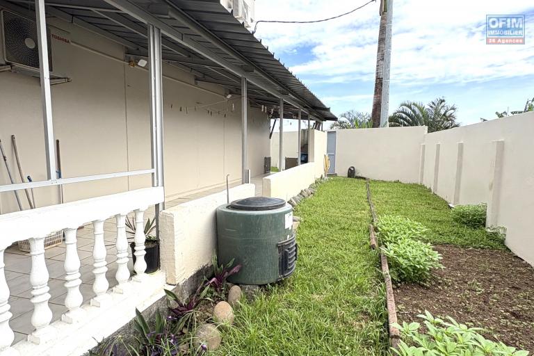 A Vendre Villa 5 Chambres de 120m2 à Saint-Benoit