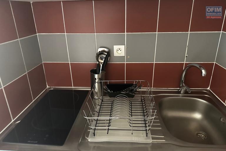 A louer studio meubl&eacute; central fac 8 Saint-Pierre