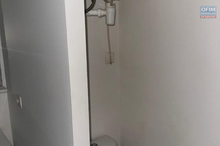 A louer studio meubl&eacute; central fac 8 Saint-Pierre