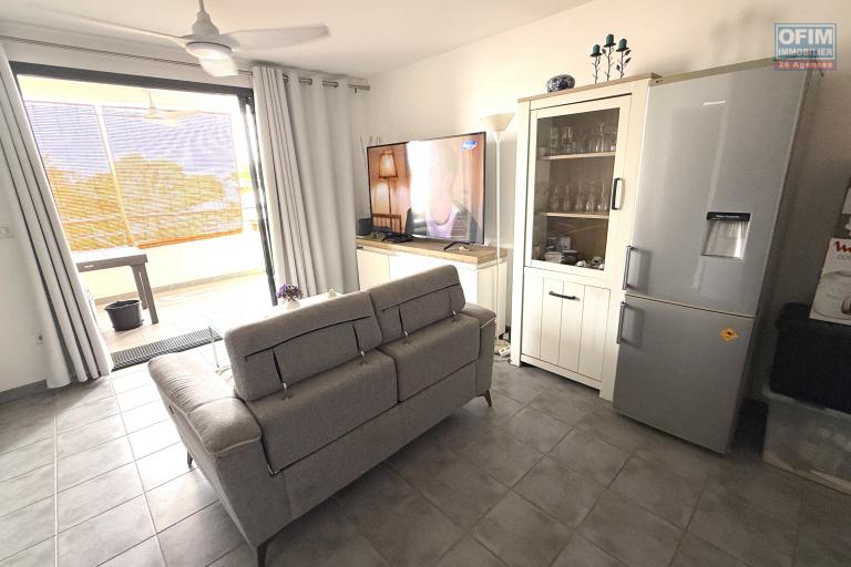 Bel appartement T2 R&eacute;sidence l'Arbre du Voyageur (proche pont de la Rivi&egrave;re d'Abord et du rond point des Casernes) avec vue mer et montagne