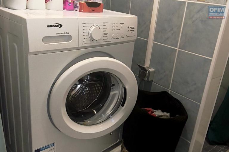 charmante maison meublée de plain-pied F3 à St-Joseph, terrasse et jardin