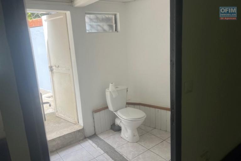 A Louer local commercial de 22m2 centre ville l'ETANG SALE LES HAUTS