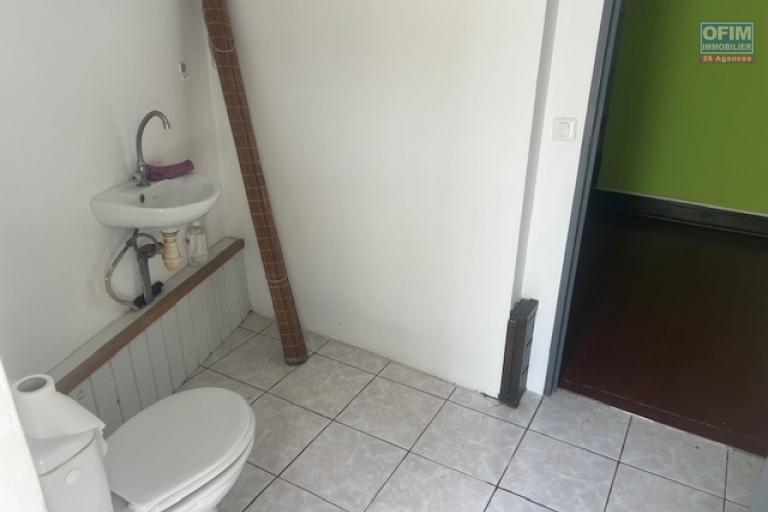 A Louer local commercial de 22m2 centre ville l'ETANG SALE LES HAUTS