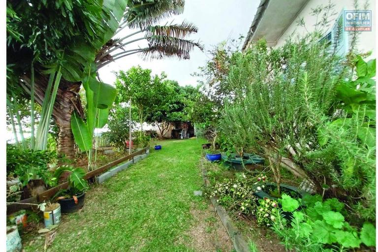 A LOUER Maison de type F3 avec cour cl&ocirc;tur&eacute;e au GUILLAUME &agrave; 750 euros !