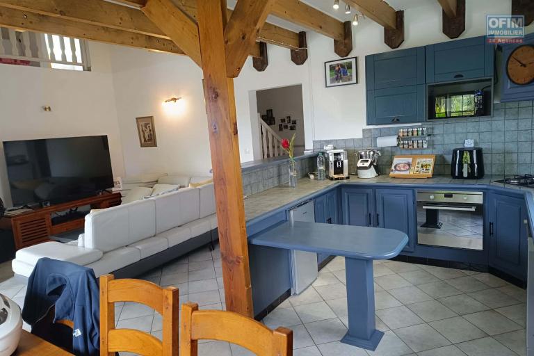 Villa d'architecte en duplex 5 chambres avec piscine et jardin paysager de 620 m2 Rivière St Louis