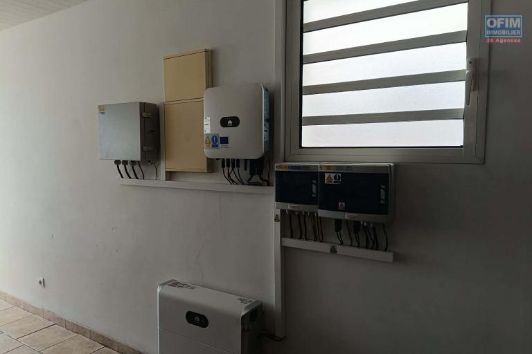 Villa d'architecte en duplex 5 chambres avec piscine et jardin paysager de 620 m2 Rivière St Louis